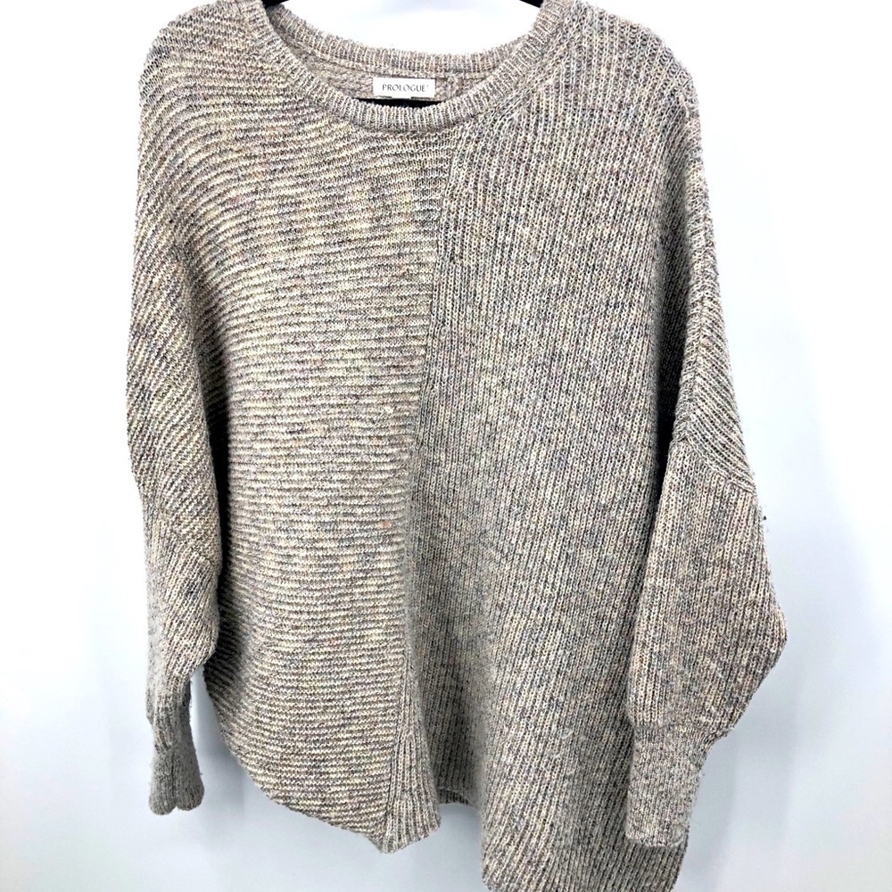 Prologue Women’s gray sweater with silver speck XL